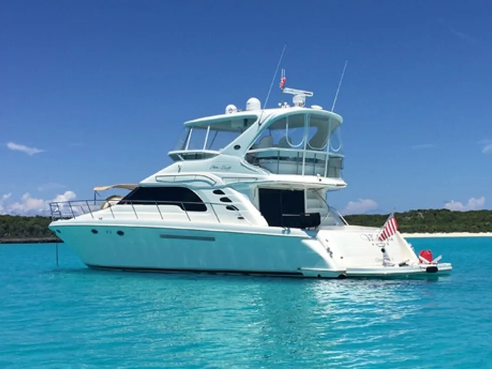 Yacht Rental Chicago Book our luxury yacht, Espresso